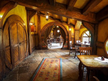 Matamata, Yeni Zelanda - 27 Mar 2017: The Green Dragon Inn Hobbitköy film ayarla tüm sakinleri için buluşma yeri olduğunu.