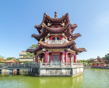 Taipei şehrinde 228 Barış Anıtı Parkı.