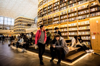 Seoul, Güney Kore: Nisan 5,2018: Starfield Kütüphane Starfield Coex alışveriş merkezinde.