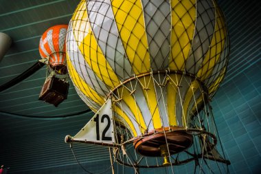 Seoul, Güney Kore - 6 Nisan 2018: Havadan görünümü Lotte dünya macera Tema Parkı'ndan Aeronauts balon Ride harika bir deneyim olduğunu.