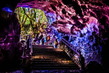 Jeju, Güney Kore - Nisan 8,2018: The Cave Manjanggul dünyanın en iyi lav tünelleri biridir ve Unesco Dünya Mirası olduğu belirlenen bir doğal anıt.
