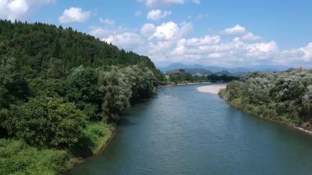 Vista Aérea Maravilloso Paisaje Natural Cielo Azul Río Montaña — Vídeos de Stock