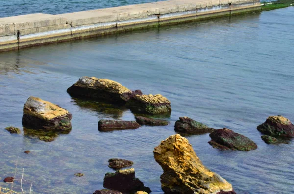 Der Nähe Der Seebrücke Schöne Steine Schwarzen Meer — Stockfoto