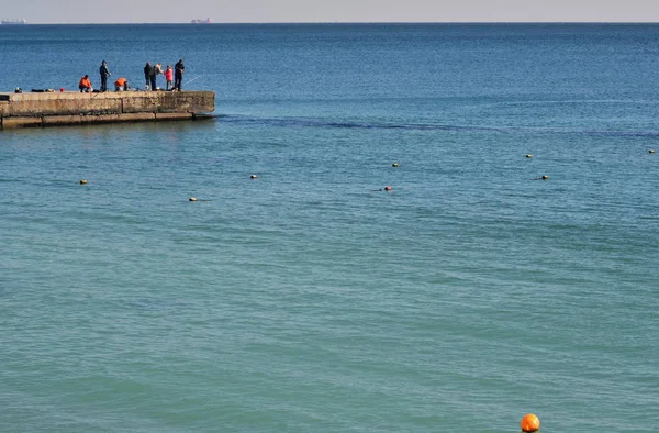 Fischer Fangen Wochenende Fische Auf Der Seebrücke — Stockfoto