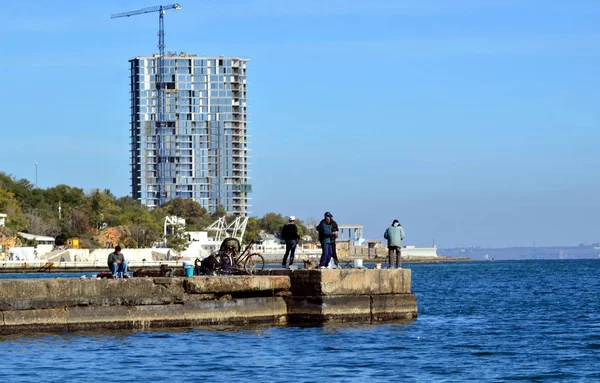 Odessa Ukraine 2018 Les Aborigènes Cet Endroit Reposent Sur Jetée — Photo