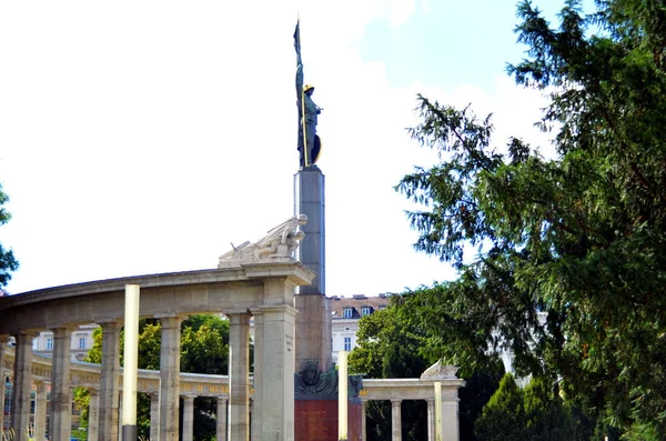 Wenen Oostenrijk 2019 Blik Het Monument Voor Sovjet Soldaten Bevrijders — Stockfoto