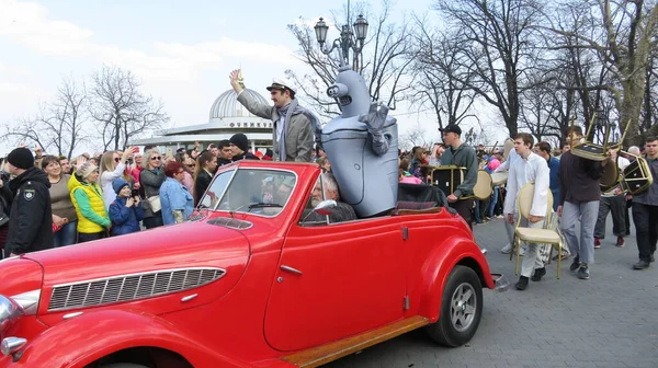 Odessa Oekraïne 2019 Entertainers Robot Beroemde Boek Helden Begroeten Een — Stockfoto