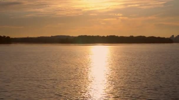 Schöne Natur zur Abendzeit — Stockvideo