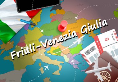 Friuli-Venezia Giulia şehir seyahat ve Turizm hedef kavramı. İtalya bayrağı ve Friuli-Venezia Giulia şehir haritası üzerindeki. İtalya kavramı harita arka plan seyahat. Bilet uçak ve Friuli-Venezia Giulia tatil İtalyan vacatio için uçuşlar