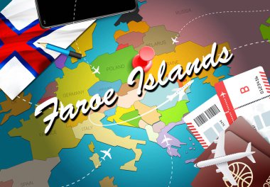 Faroe Adaları Uçak Biletleri ile kavram harita arka plan seyahat. Faroe Adaları seyahat ve Turizm hedef kavramı ziyaret edin. Harita Faroe Adaları bayrağı. Uçak ve Klaksvi Torshavn tatil için uçuşlar