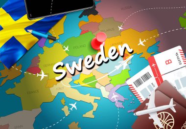 İsveç Seyahat kavramı harita arka plan ile uçak biletleri. İsveç Seyahat ve Turizm hedef kavramı ziyaret edin. Harita İsveç bayrağı. Uçak ve Stockholm, Malm için İsveç tatil için uçuşlar