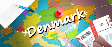 Danimarka seyahat kavramı harita arka plan ile uçak biletleri. Danimarka seyahat ve Turizm hedef kavramı ziyaret edin. Danimarka bayrağı harita üzerinde. Uçak ve Kopenhag, Aalbor Danimarkalı tatil için uçuşlar