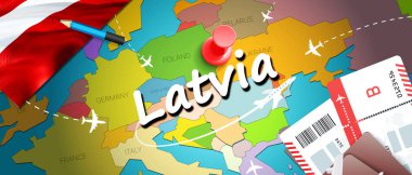 Letonya seyahat kavramı harita arka plan ile uçak biletleri. Letonya seyahat ve Turizm hedef kavramı ziyaret edin. Letonya bayrağı harita üzerinde. Uçak ve Riga, Jurmal için Letonya tatil için uçuşlar