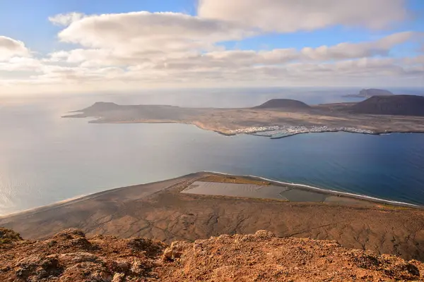 Spaans Uitzicht Landschap Mirador Del Rio Lanzarote Tropische Vulkanische Canarische — Stockfoto