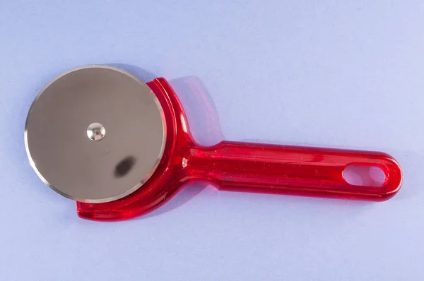 Bild Von Plastic Red Pizza Cutter Slicer Messer — Stockfoto