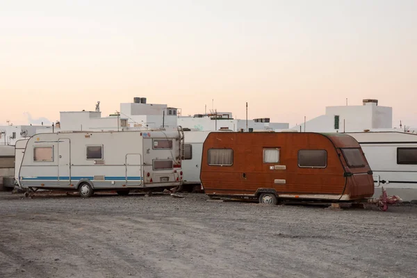 Parque de caravanas en el desierto —  Fotos de Stock