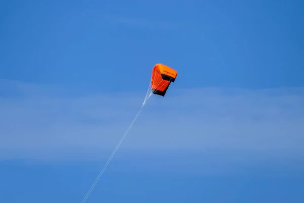 风筝在天空中 美丽的摄影数码照片 — 图库照片