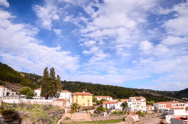 Pueblo Las Montañas Hermosa Foto Digital — Foto de Stock