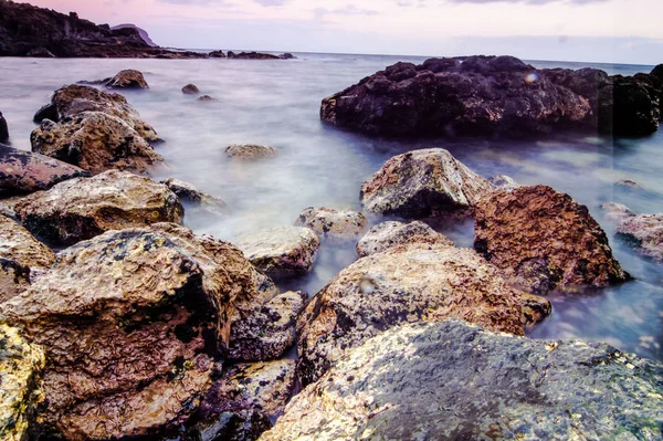 Kayalar Deniz Güzel Dijital Fotoğraf — Stok fotoğraf