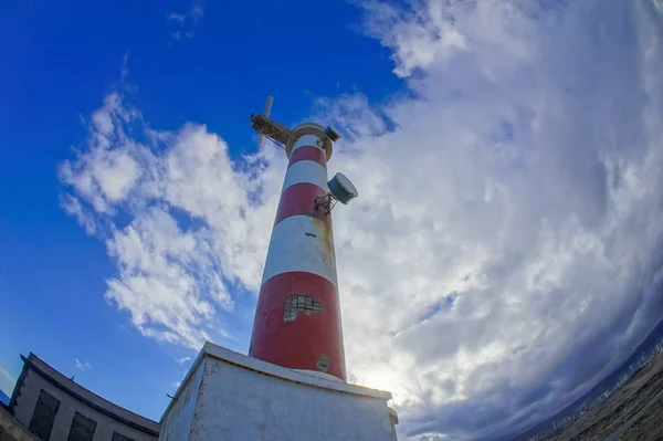 Güney Tenerife Kanarya Adaları Ndaki Kırmızı Beyaz Deniz Feneri — Stok fotoğraf