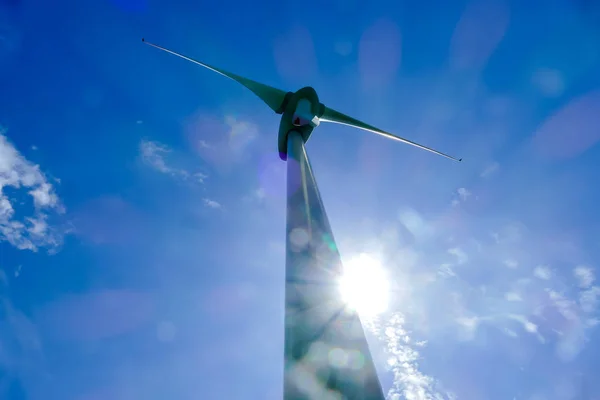 Ветряная Турбина Против Голубого Неба Красивая Фотография Цифровая Фотография — стоковое фото