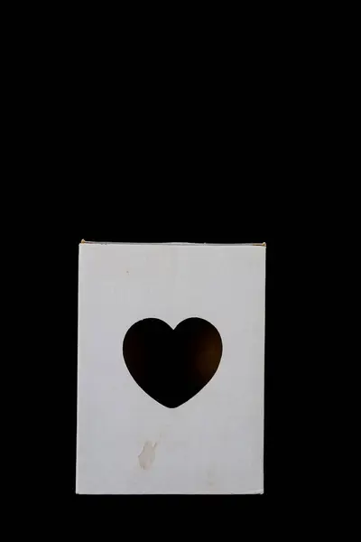 Gros Plan Boîte Papier Coeur Objet Sur Fond Noir — Photo