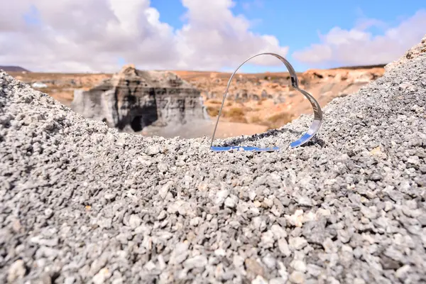 Konceptuell Foto Bild Ett Hjärta Kärleksobjekt Den Torra Öknen — Stockfoto