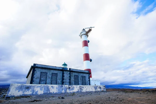 Röd Och Vit Fyr Södra Teneriffa Kanarieöarna — Stockfoto