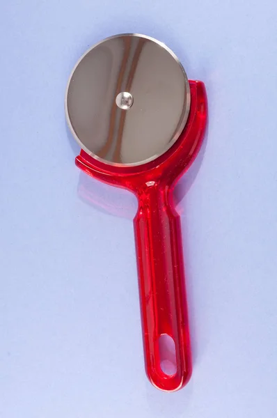 Bild Von Plastic Red Pizza Cutter Slicer Messer — Stockfoto