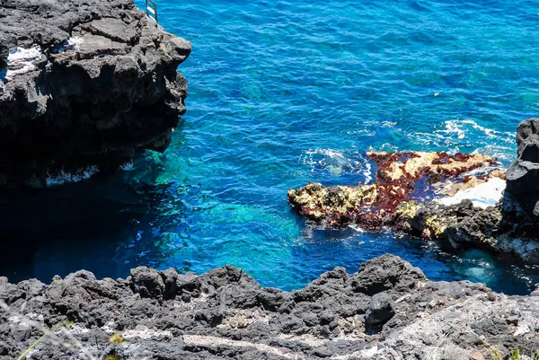 Deniz Kayalar Güzel Dijital Fotoğraf — Stok fotoğraf
