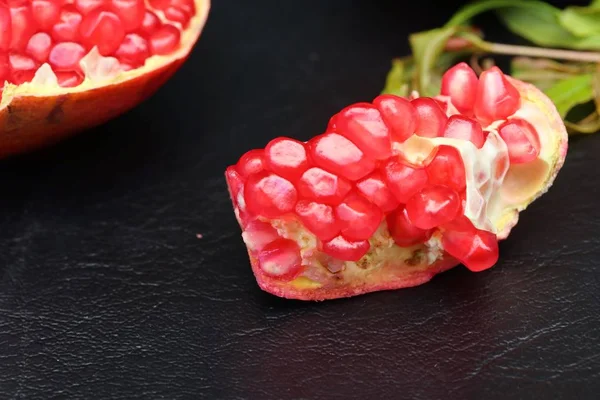 Fruta Roja Granada Fresca —  Fotos de Stock