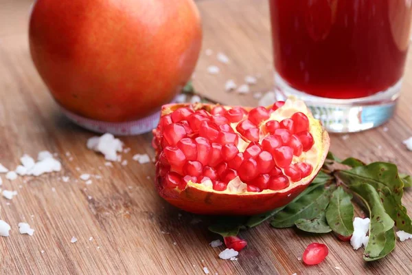 Fruta Granada Con Jugo — Foto de Stock