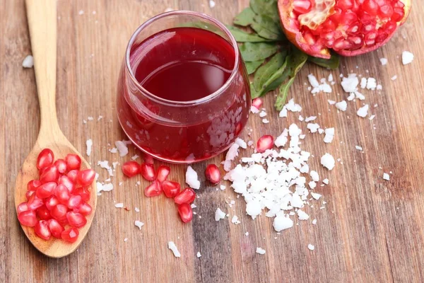 Fruta Granada Con Jugo —  Fotos de Stock