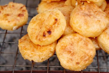 yumurta ile ızgara yapışkan pirinç