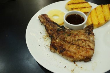 domuz pirzolası biftek ızgara