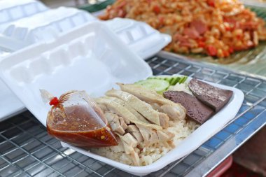 tavuk haşlanmış pirinç