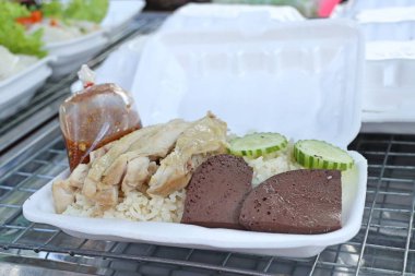 tavuk haşlanmış pirinç