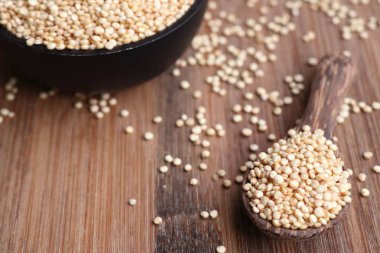 yığın organik quinua tohumları