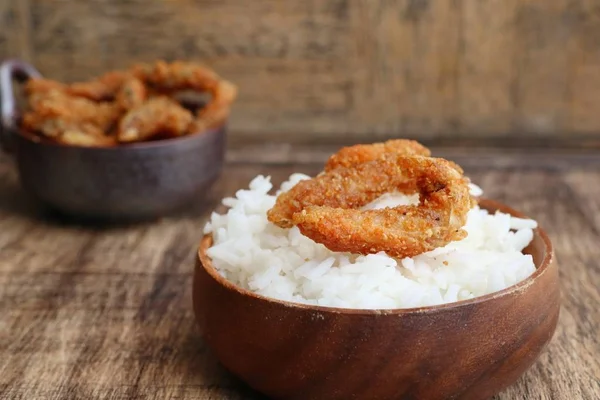 Pescado Frito Con Sésamo Blanco — Foto de Stock