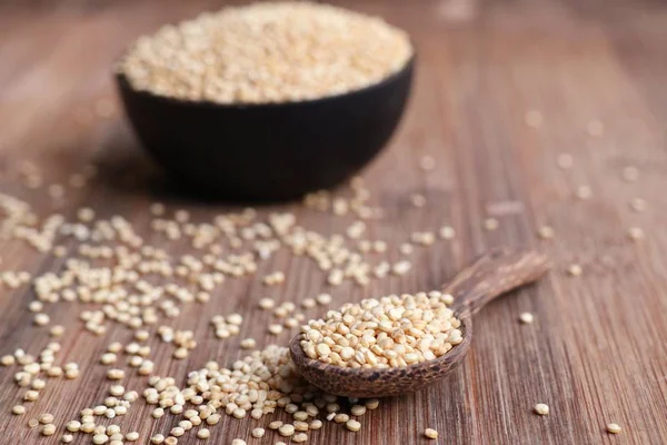 yığın organik quinua tohumları