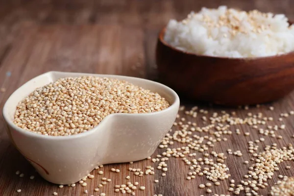 yığın organik quinua tohumları