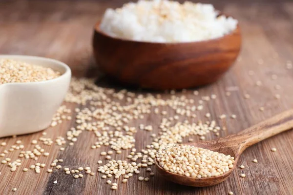 yığın organik quinua tohumları