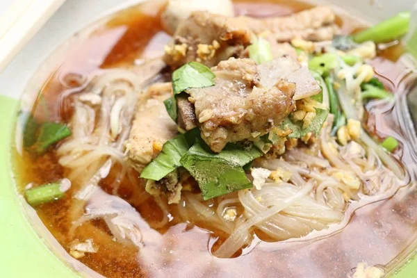 Demlenmiş Domuz çorbası köfte ile