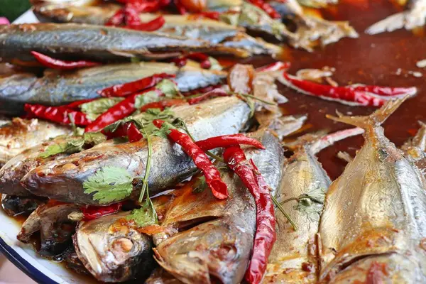 Molho Peixe Fervido Mercado — Fotografia de Stock