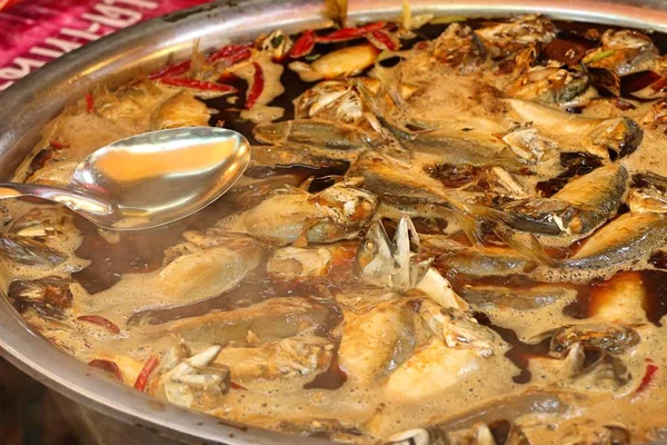 Haşlanmış balık sosu Market