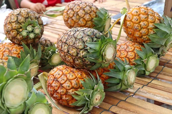 Ananas Straat Eten — Stockfoto