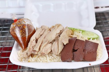 tavuk haşlanmış pirinç