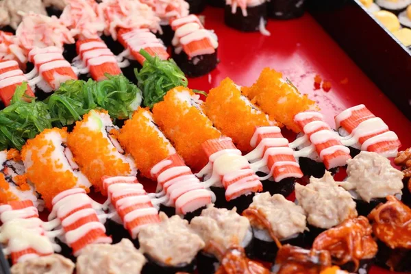 Chutné Sushi Pouliční Stánky Jídlem — Stock fotografie