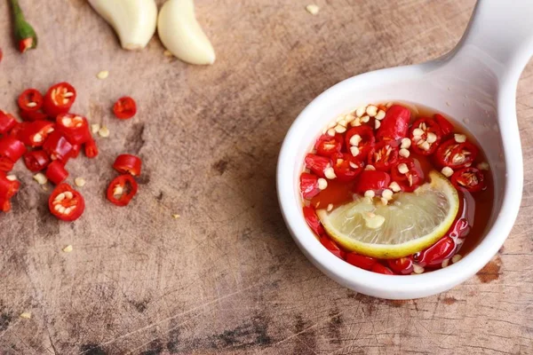 Chilifischsoße Mit Zitrone — Stockfoto