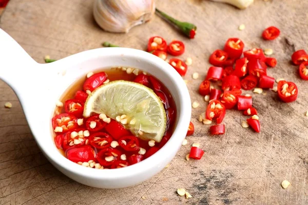 Chilifischsoße Mit Zitrone — Stockfoto